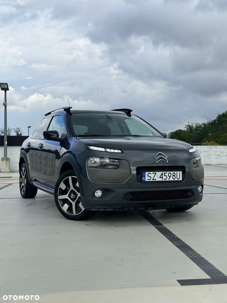 Citroën C4 Cactus 1.2 PureTech Shine Edition S&S - 8