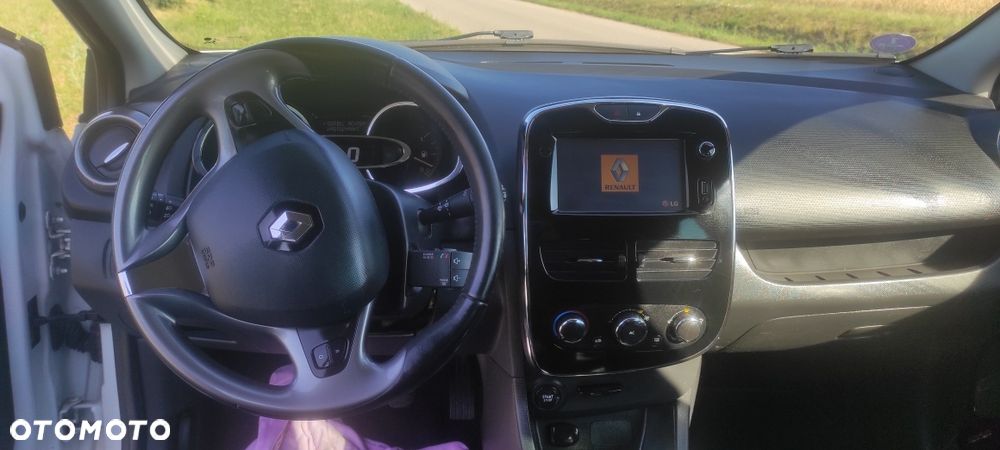 Renault Clio - 6