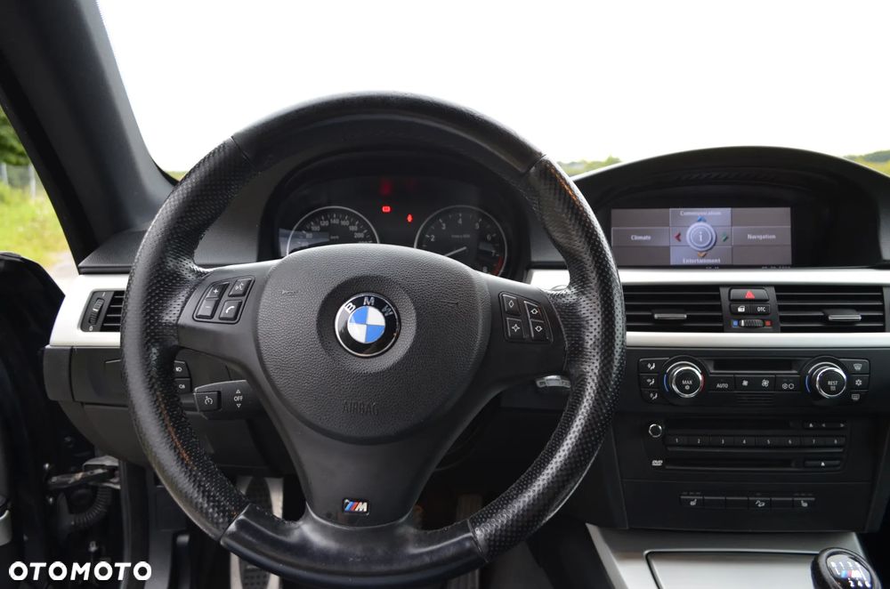 BMW Seria 3 335i xDrive Coupe - 18