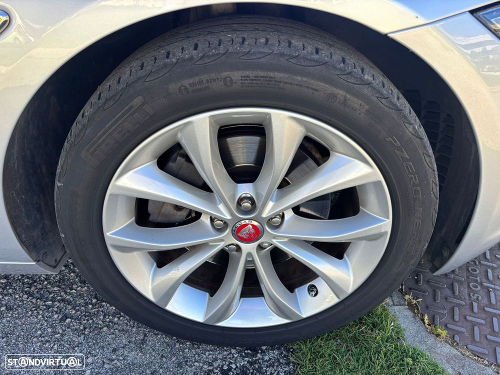 Jaguar XF 2.0 D Prestige Aut. - 51