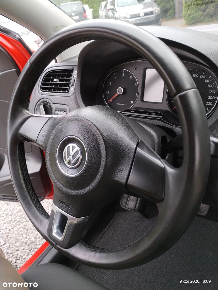 Volkswagen Polo 1.4 Comfortline - 23