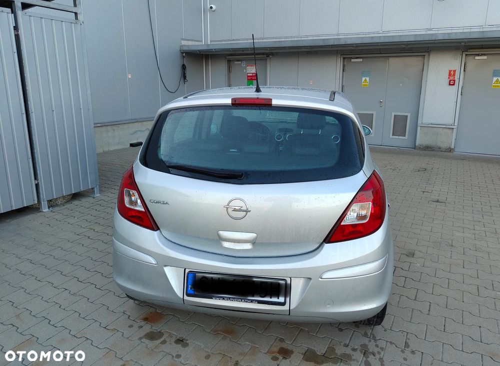Opel Corsa 1.4 16V Cosmo - 20