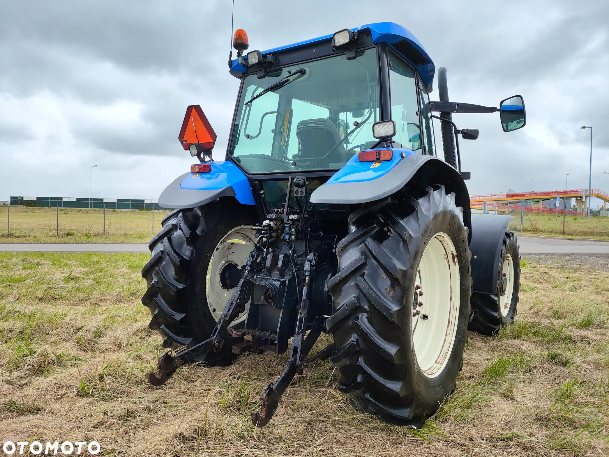 New Holland TM130 - 9