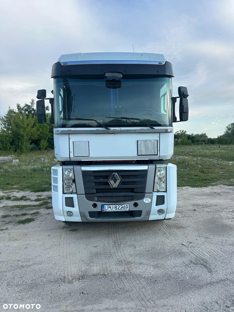 Renault MAGNUM - 14