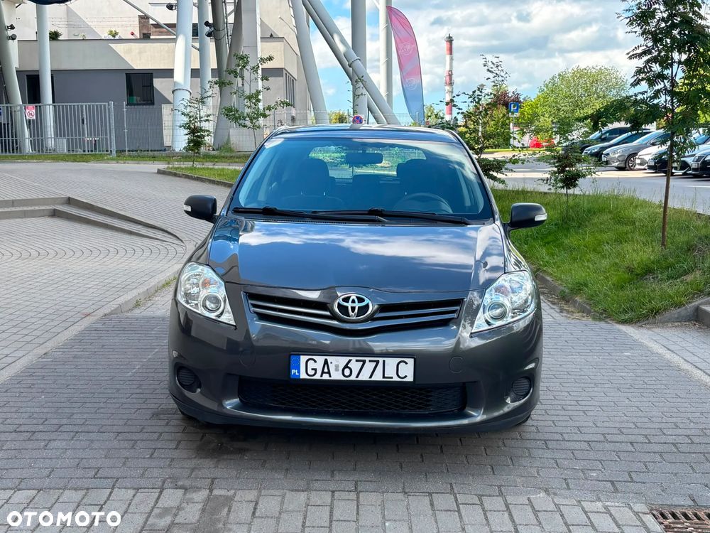 Toyota Auris 1.4 D-4D Premium - 2
