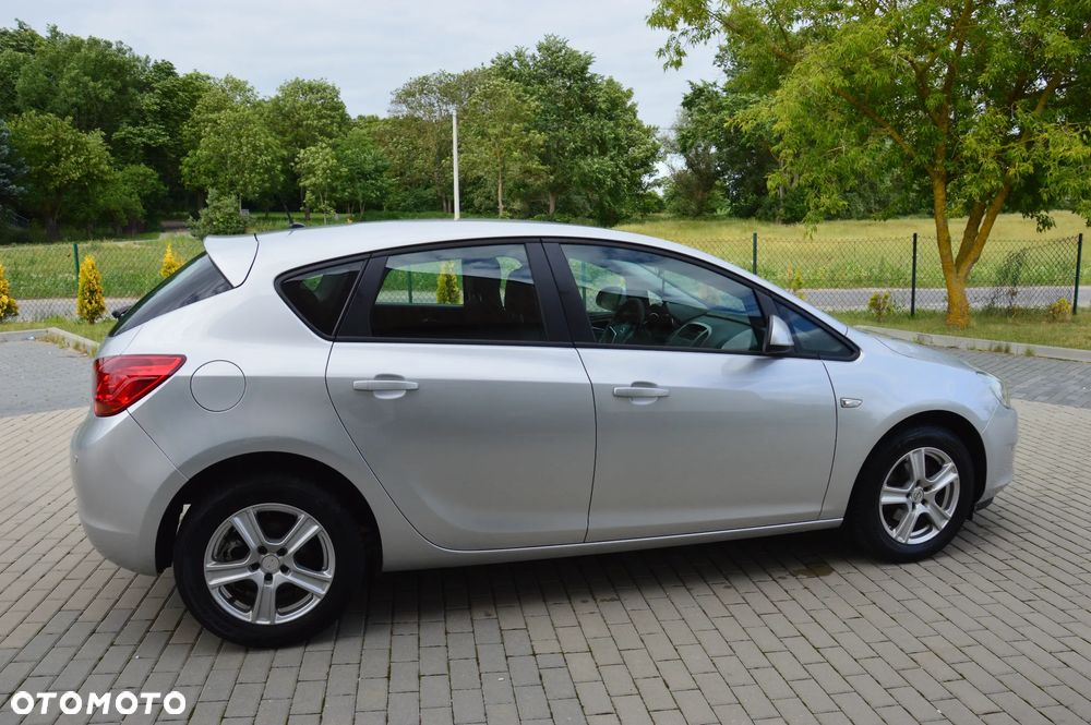 Opel Astra - 9