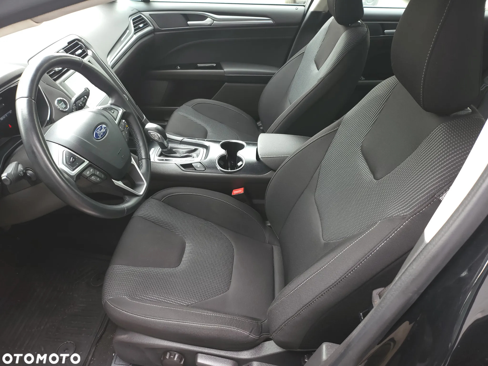 Ford Mondeo 2.0 Hybrid Titanium - 14