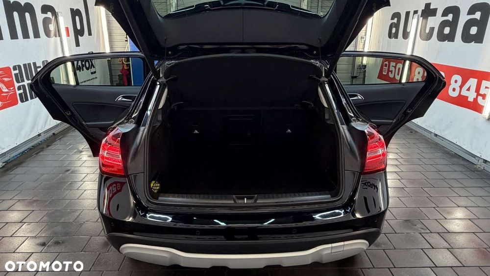 Mercedes-Benz GLA - 35