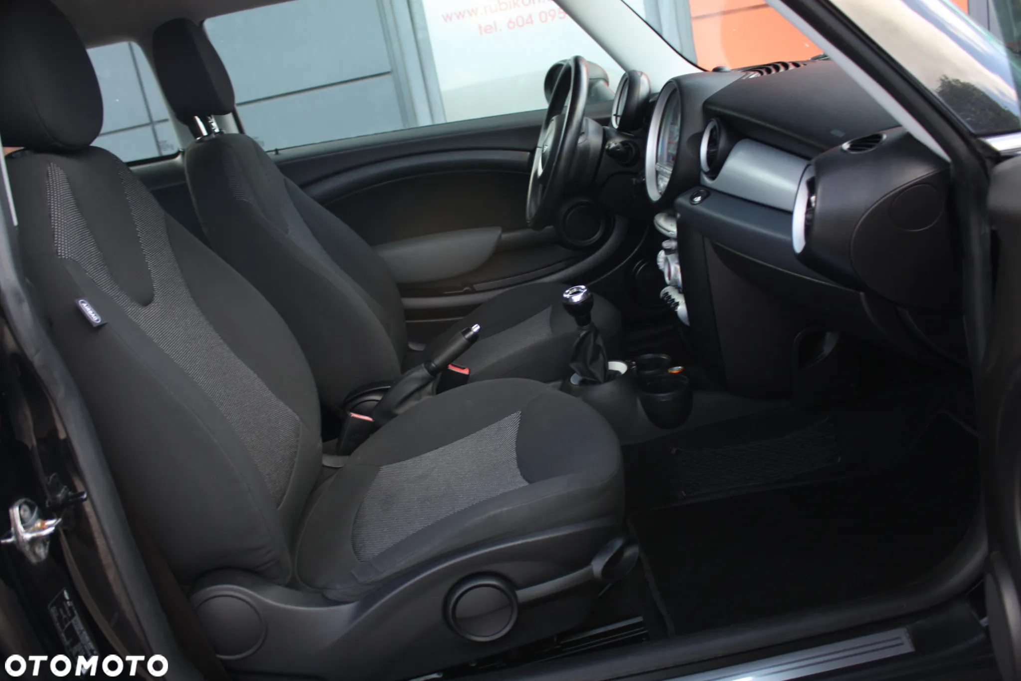 MINI ONE Standard - 23