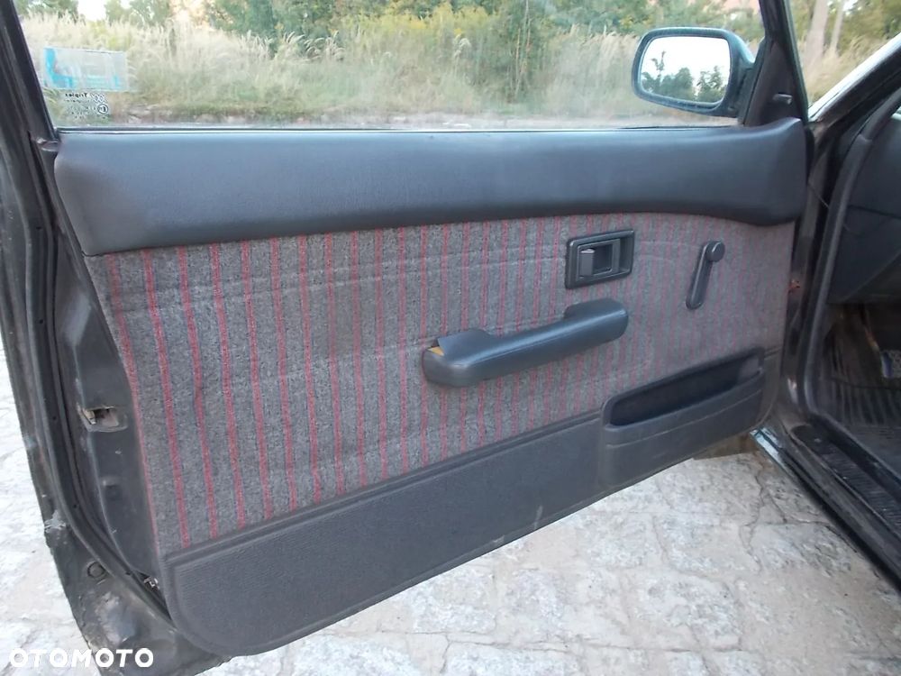 Toyota Corolla - 32