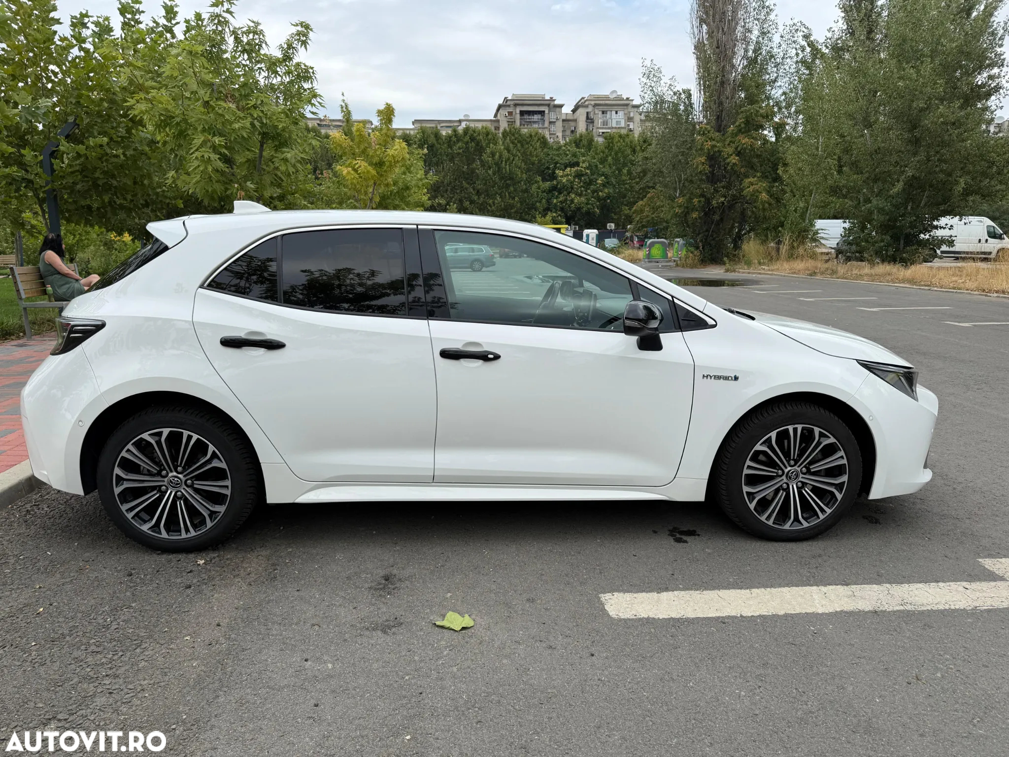 Toyota Corolla 2.0 HSD Exclusive Plus GR Sport Bi-Tone - 4