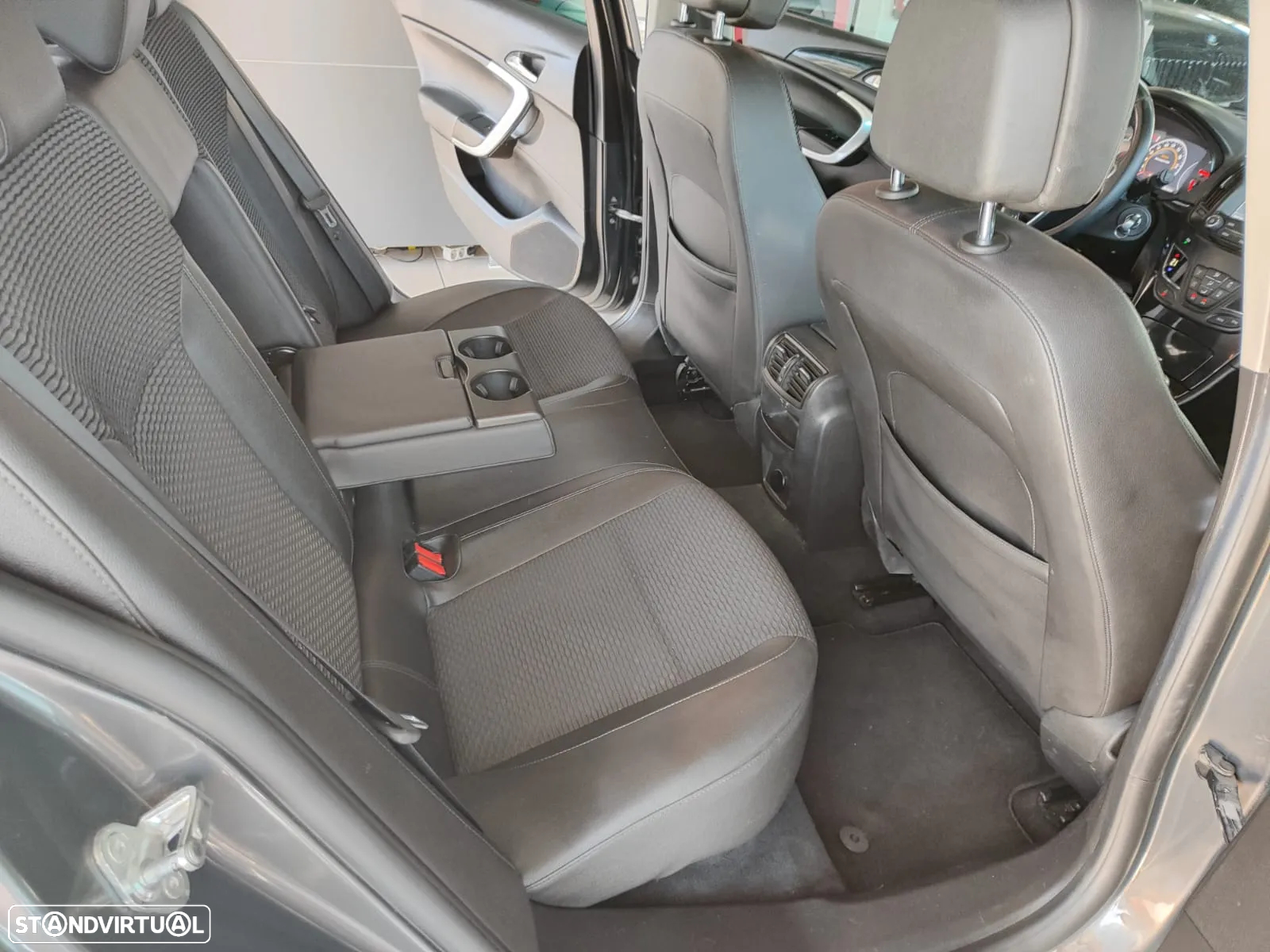 Opel Insignia Sports Tourer 2.0 CDTi Cosmo S/S - 16