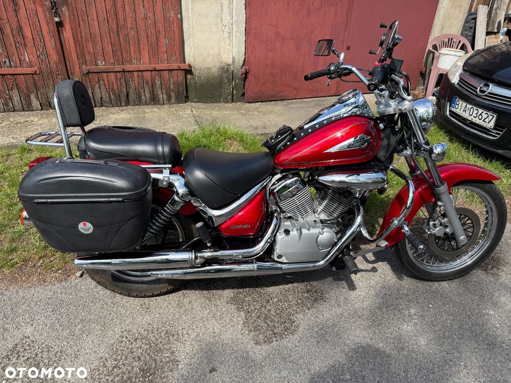 Suzuki Intruder - 1