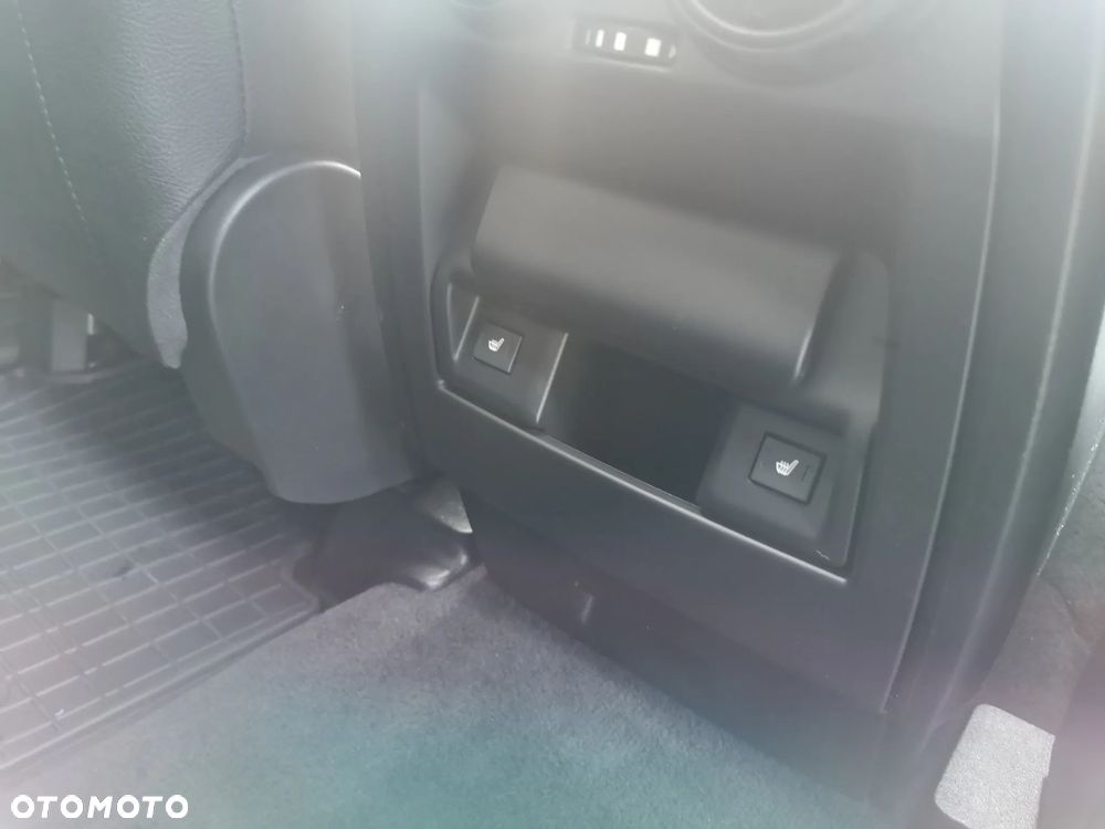 Land Rover Discovery 4.4 V8 SE - 17
