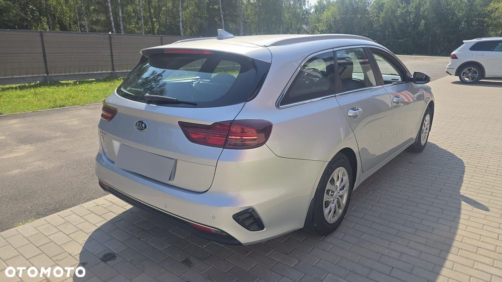 Kia Ceed 1.6 CRDi SCR L DCT - 6