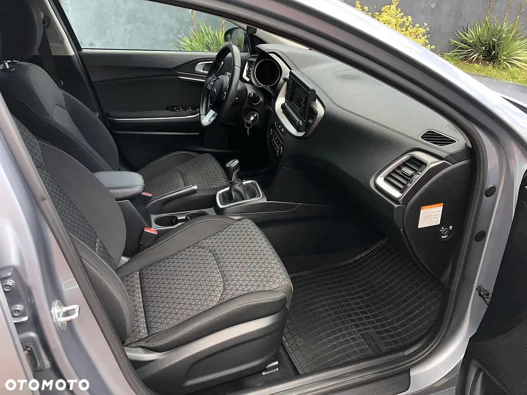 Kia Ceed 1.6 CRDi SCR L - 34