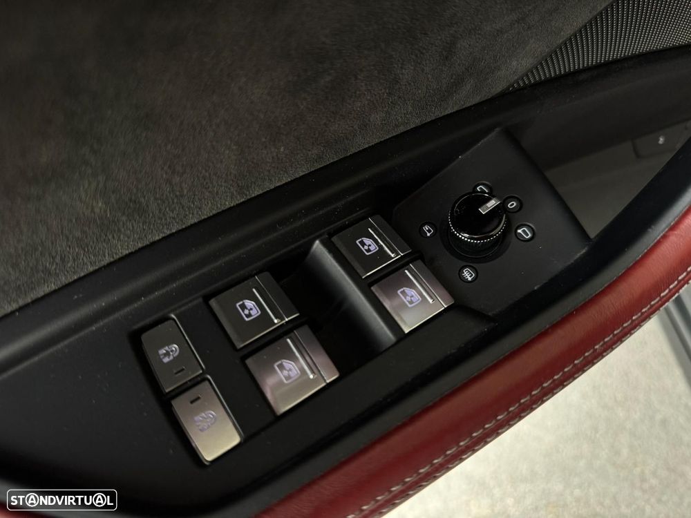 Audi e-tron S quattro - 16