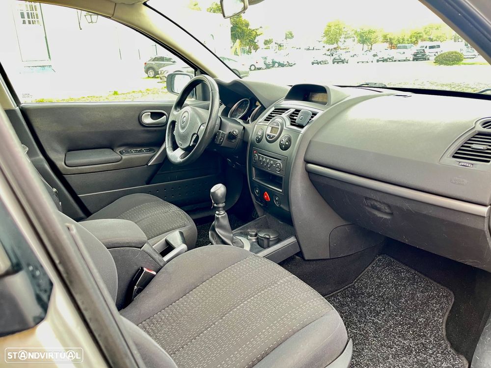 Renault Mégane Break 1.5 dCi Dynamique - 12