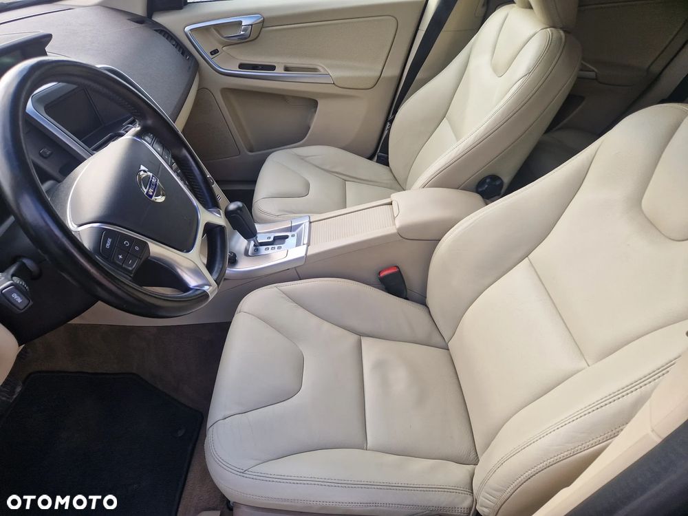 Volvo XC 60 D5 AWD Summum - 10