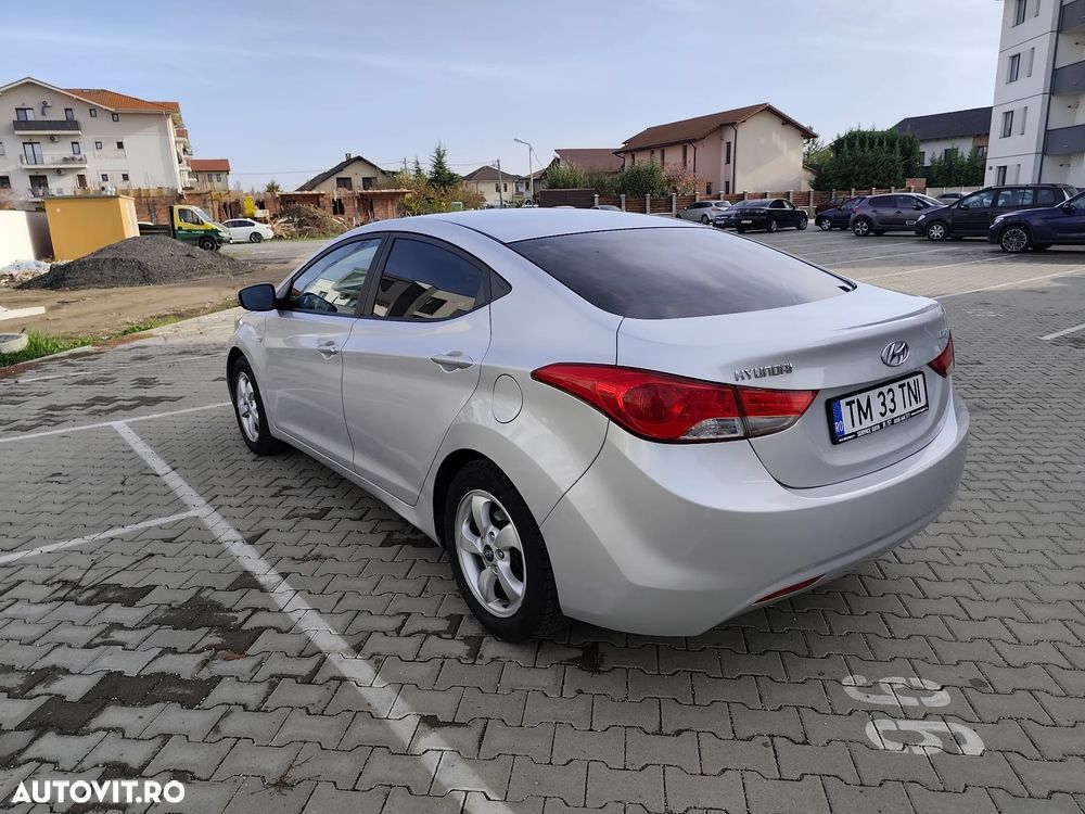 Hyundai Elantra 1.6 MPi - 1