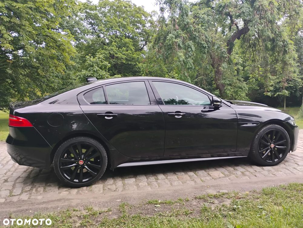 Jaguar XE 2.0 D AWD R-Sport - 7