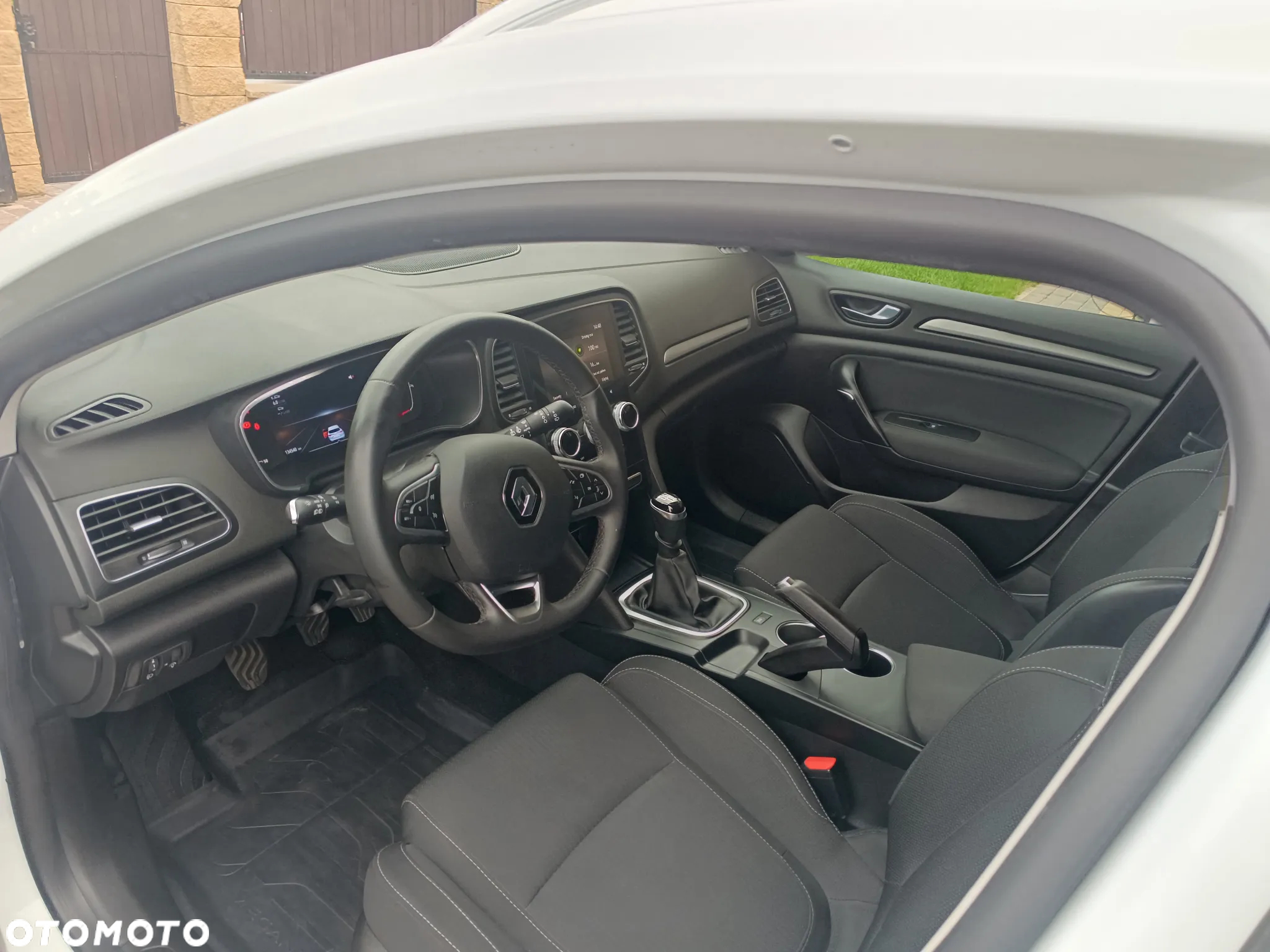 Renault Megane 1.5 Blue dCi Zen - 30