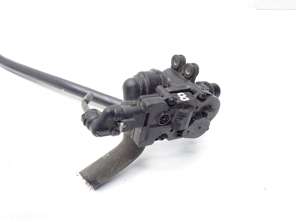 ZAWÓR PRZEŁĄCZAJĄCY WODY POMPKA WĘŻE A0005061300 1.5 CDI MERCEDES W177 W247 - 4