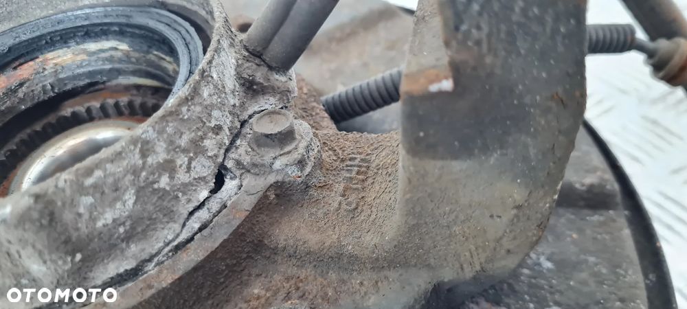 Ssangyong Actyon Sports II Zwrotnica Piasta Lewa Prawa Przód - 15