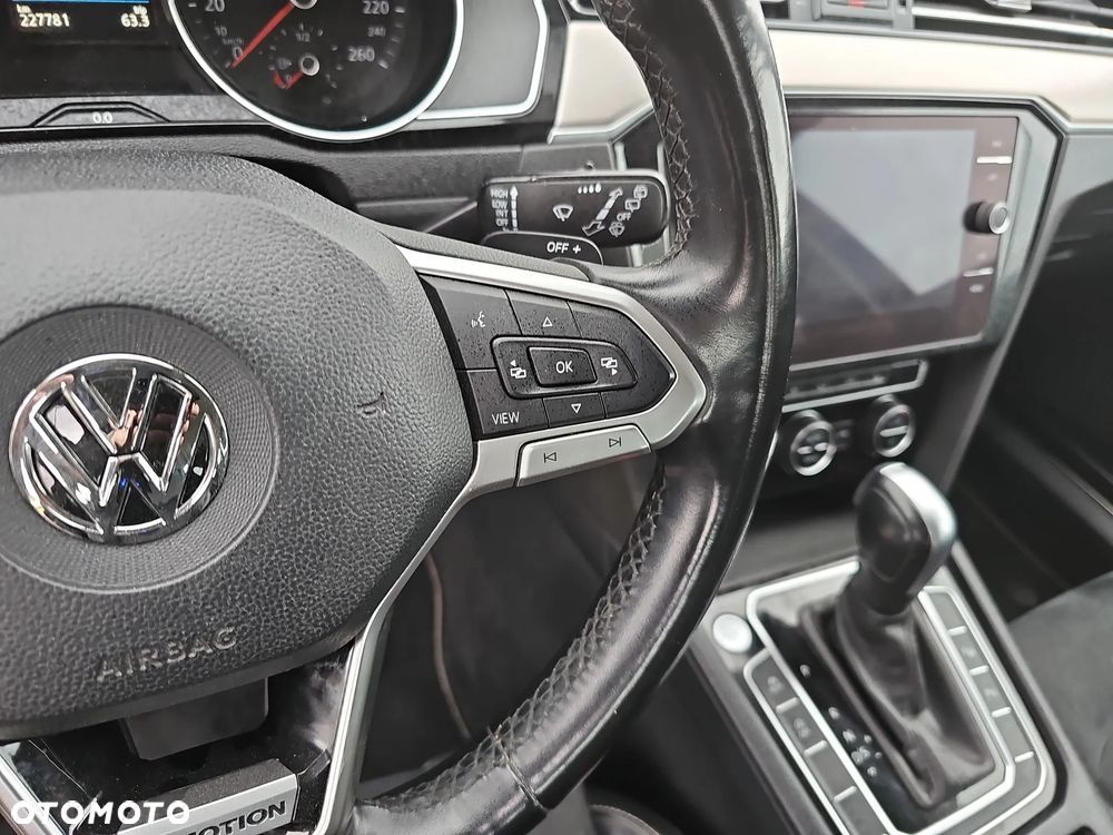 Volkswagen Passat 2.0 TDI 4Mot Elegance DSG - 18