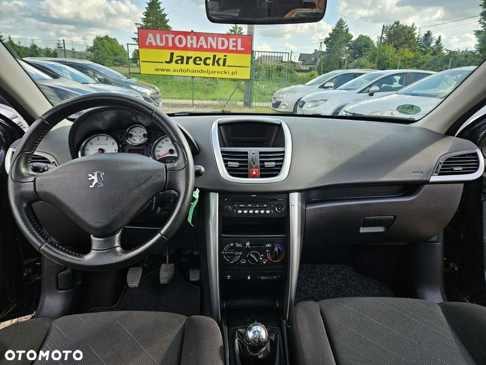 Peugeot 207 - 12