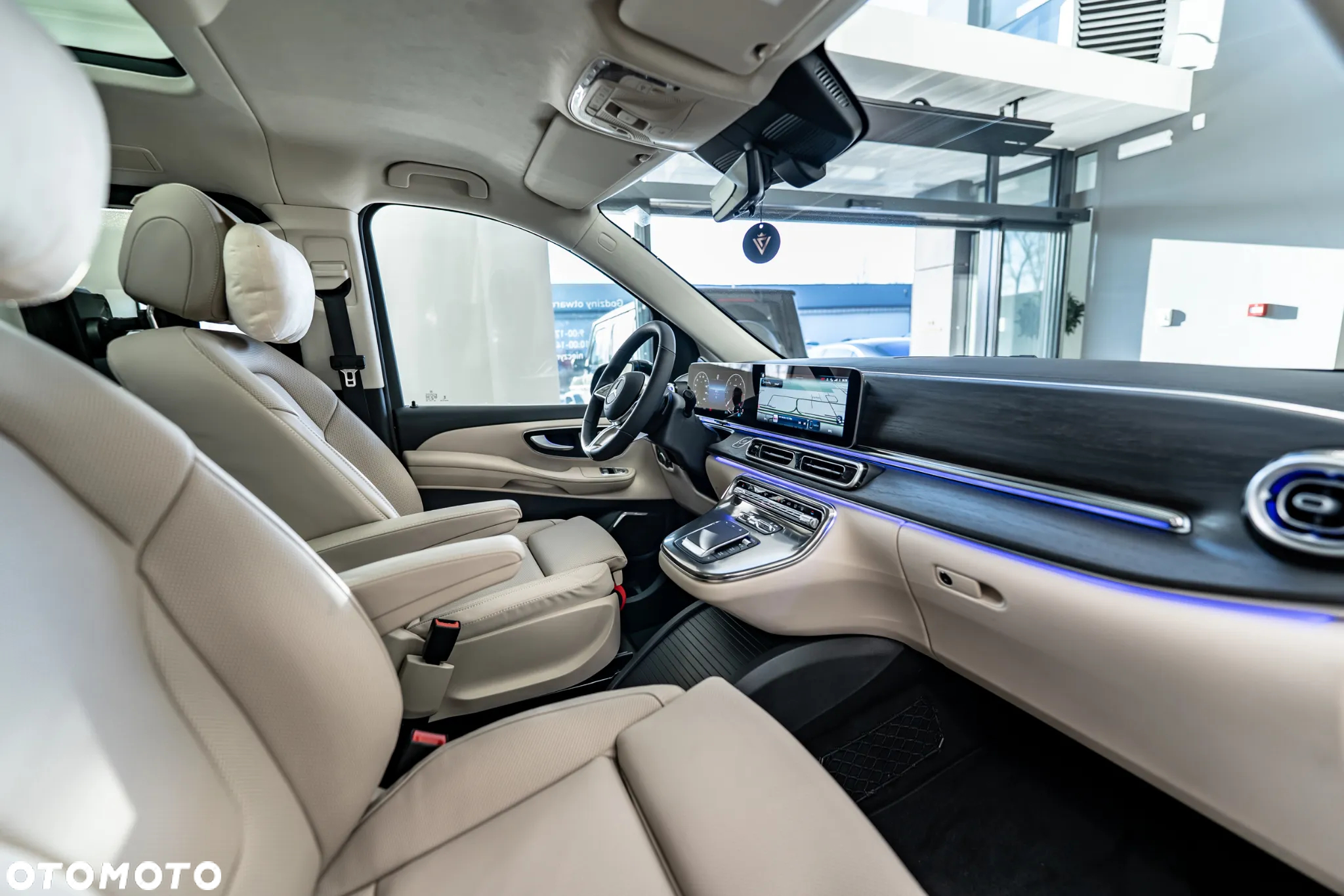 Mercedes-Benz Klasa V 300 d lang 4Matic 9G-TRONIC Exclusive Edition - 37