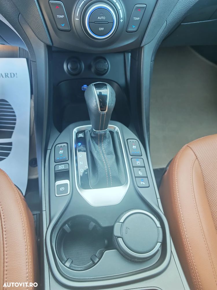 Hyundai Santa Fe Grand 2.2 CRDI 4WD Automatik Premium - 18