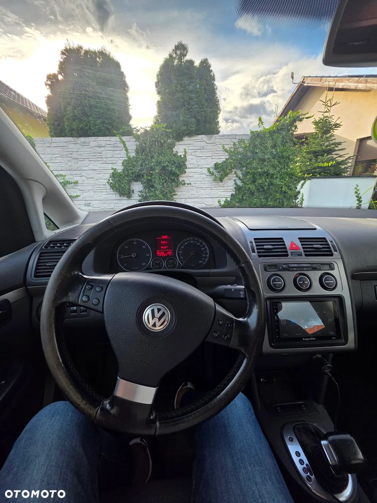 Volkswagen Touran 2007 photo 5