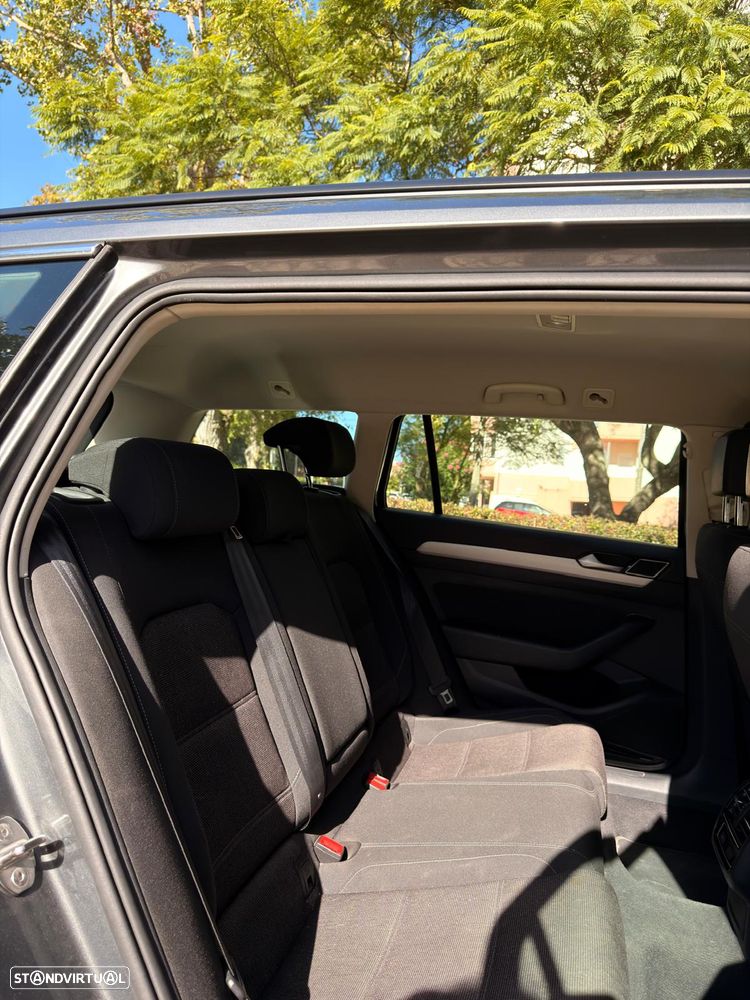 VW Passat - 4