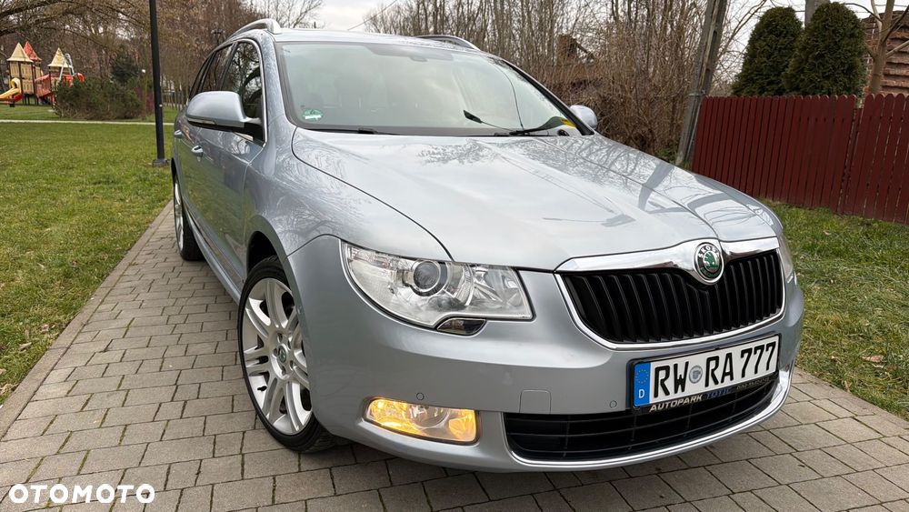 Skoda Superb 2.0 TDI DSG Ambition - 33