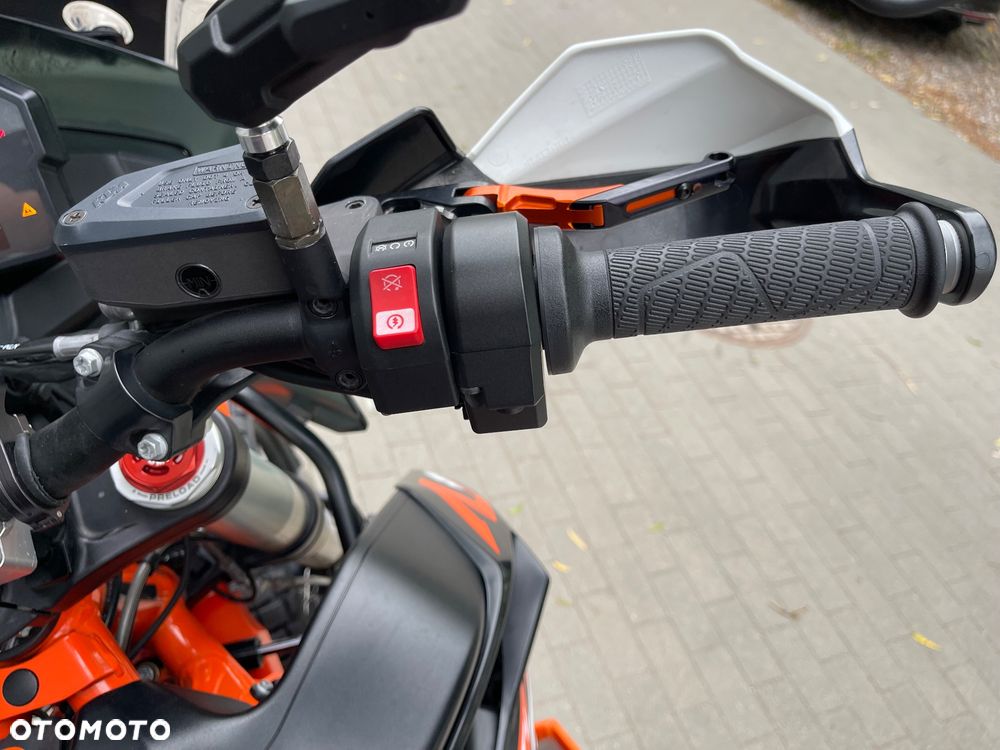 KTM Adventure 890 - 15