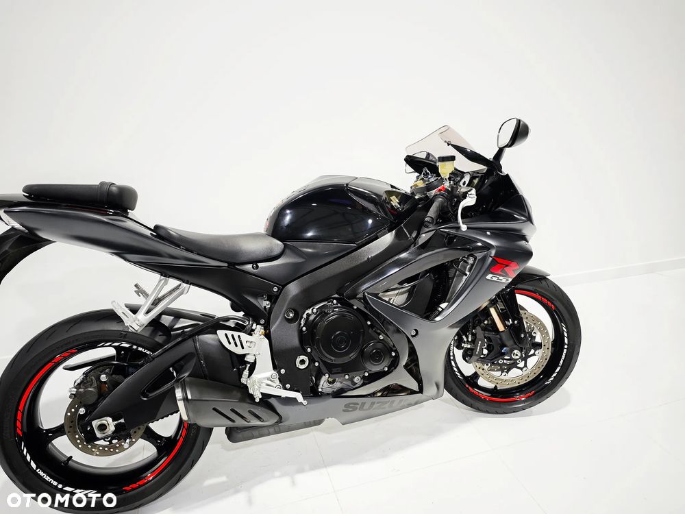 Suzuki GSX-R - 10