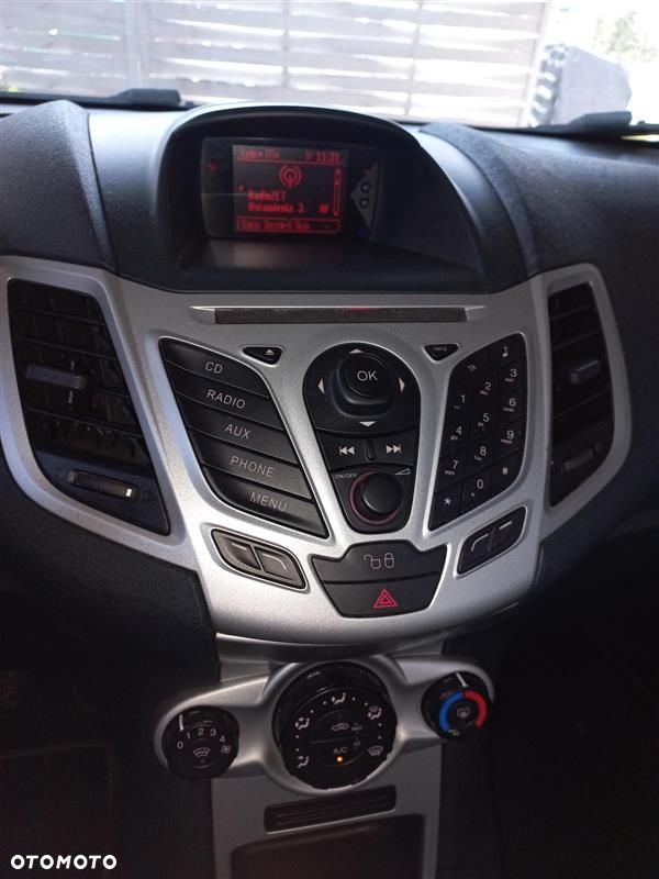 Ford Fiesta 1.25 Silver X (Ambiente) - 5