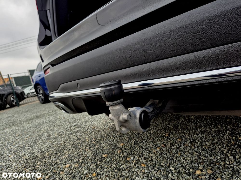 Mercedes-Benz GLC - 32