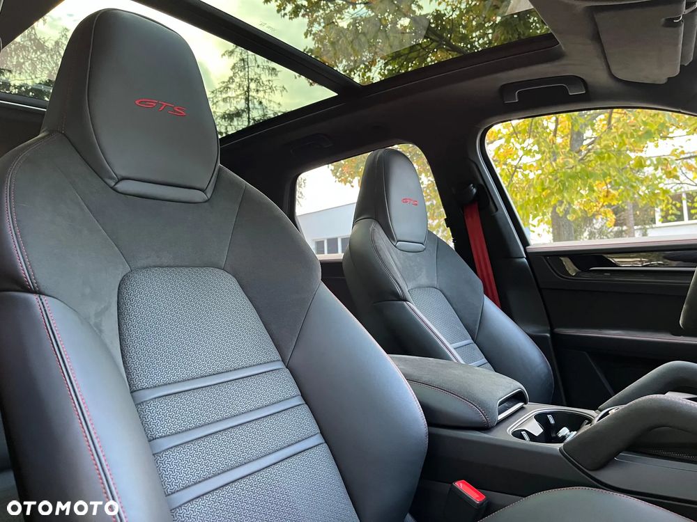 Porsche Cayenne GTS - 36