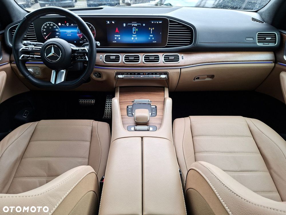 Mercedes-Benz GLS - 12