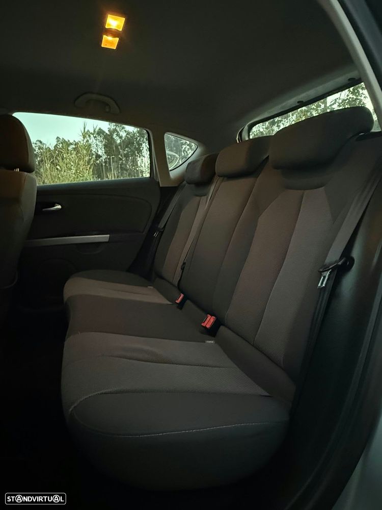 SEAT Leon 1.6 TDI Ecomotive Sport Start/Stop - 11