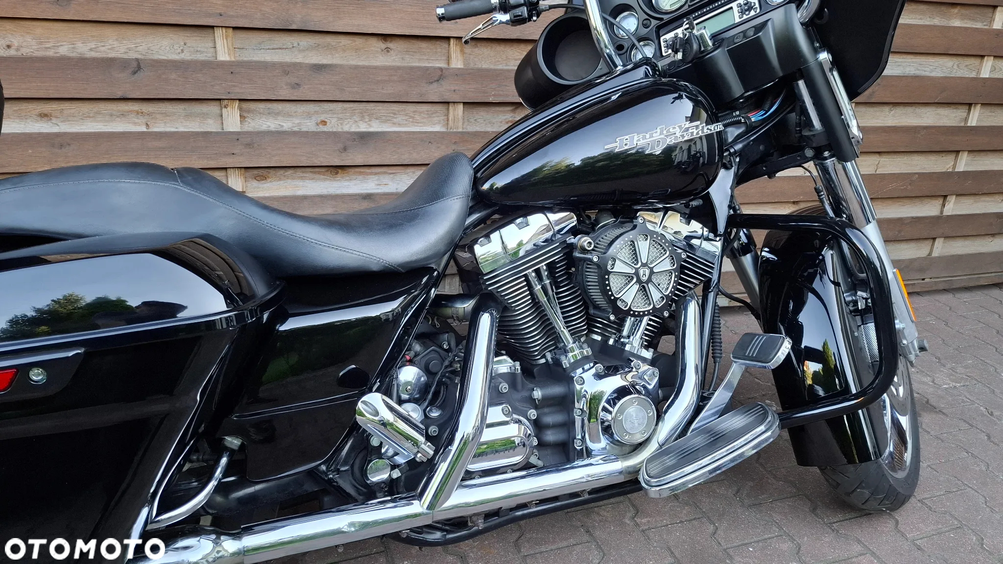 Harley-Davidson Touring Street Glide - 11