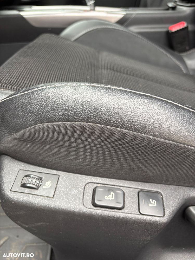 Citroën C4 1.6 e-HDi FAP Exclusive - 8