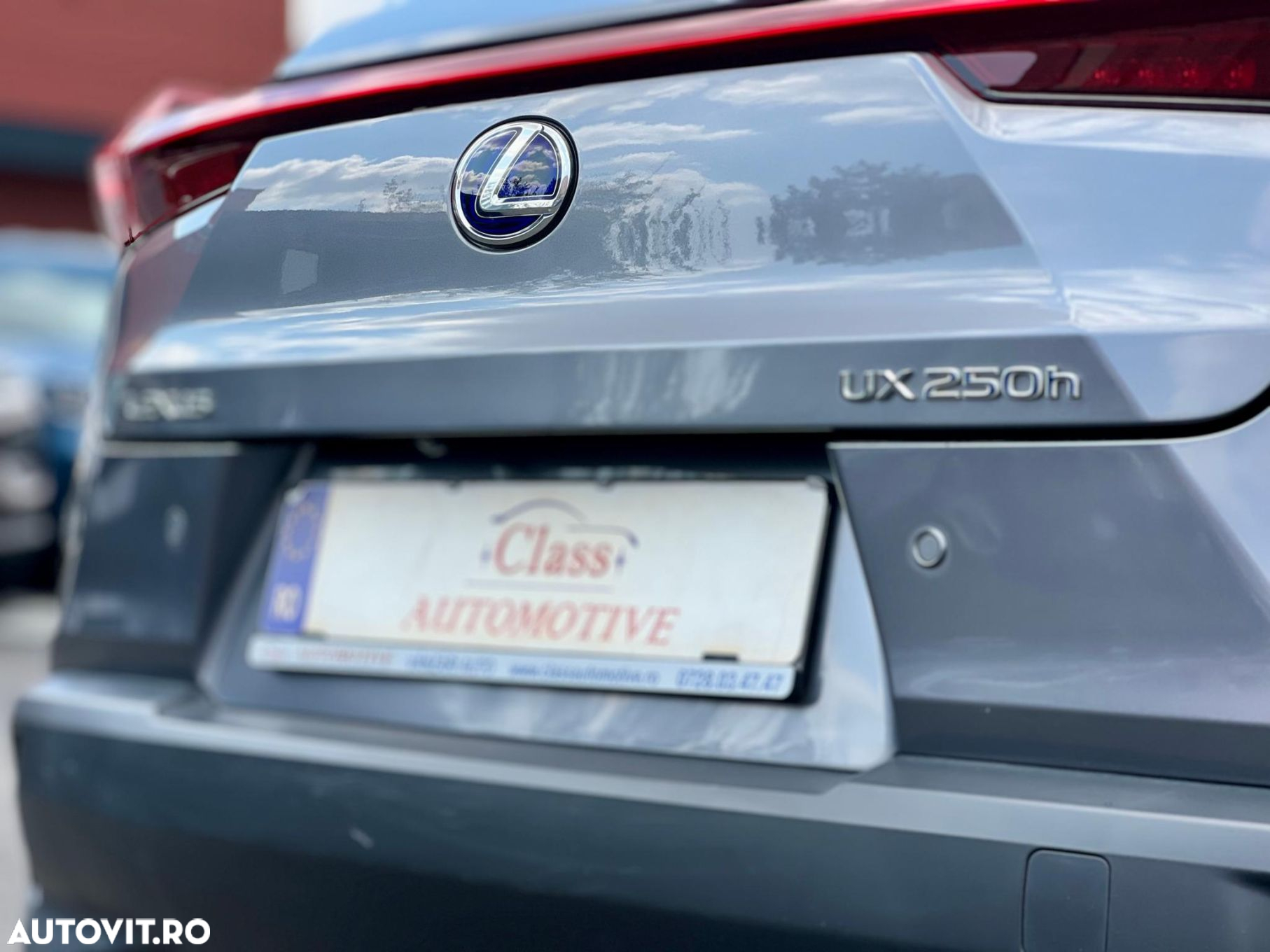 Lexus UX 250h Executive Line - 5