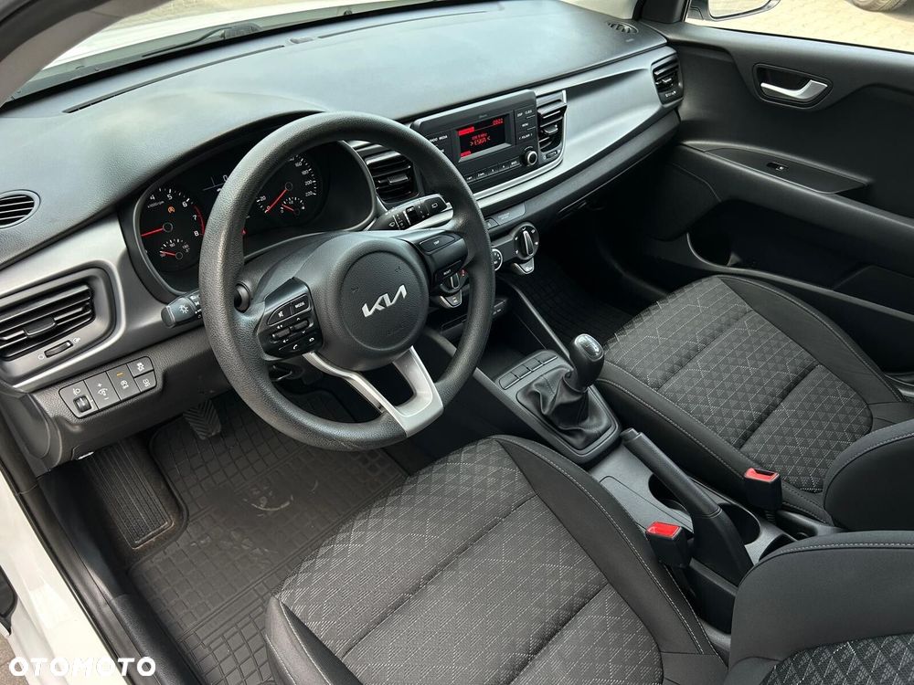 Kia Rio - 7