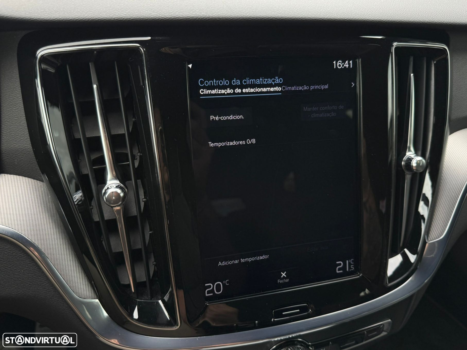 Volvo V60 2.0 D3 R-Design Geartronic - 44