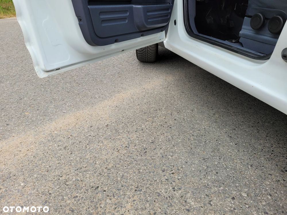 Ford Transit Connect - 18