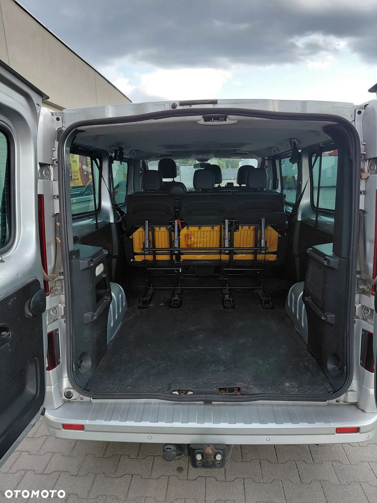 Opel Vivaro L2H1 2,9t Elegance Business - 22