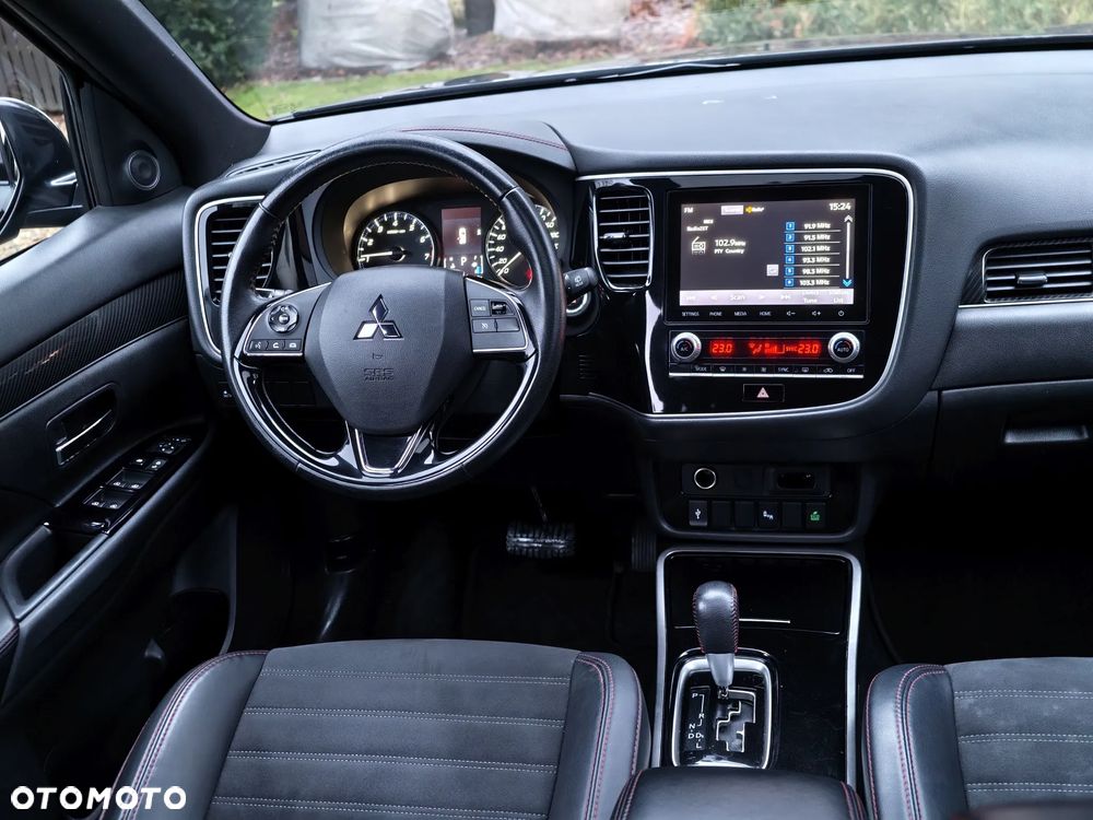 Mitsubishi Outlander 2.4 4WD CVT Intense - 6